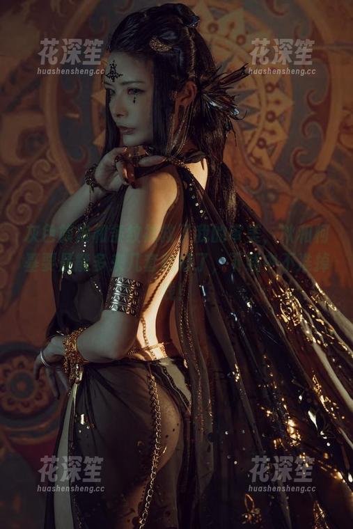 秋和柯基 灰色旗袍和条纹袜救了我的审美,秋和柯基要是能多来几套就好了,下载中不准掉线!
