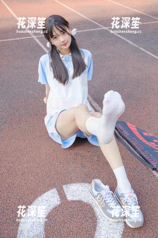 稚乖画册 - 人生如此艰难，赤西夜夜给我们带来了初音少女的原图更新，我决定不放空条！