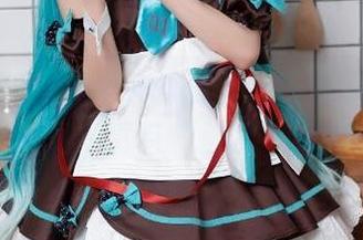 绮太郎的运动服女孩福利：浅蓝色，好像冰淇淋，真有“口水”级别！