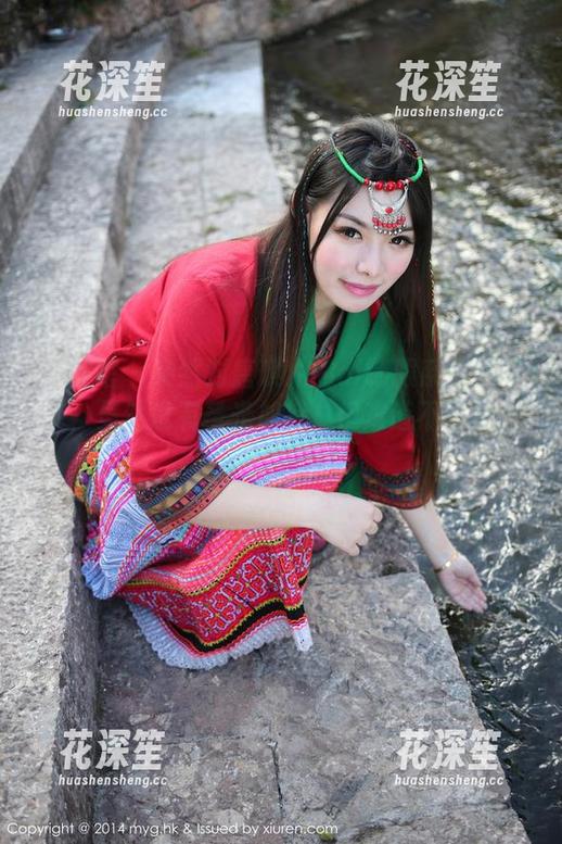 美媛馆-唐琪儿 美媛馆 - 突然对唐琪儿的ol制服系列好奇了,虽然没有圣光加持,但难道不只是一身美图吗?