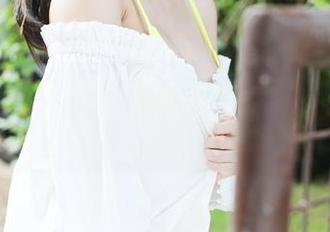 美媛馆 - 是的，你没有看错，黄乐然原图里的美脚太让人想多了！