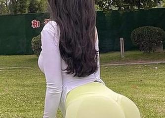 微密圈 - 艾拉·isla白丝美图，可以说是定义了优雅和俏皮的一道风景线。
