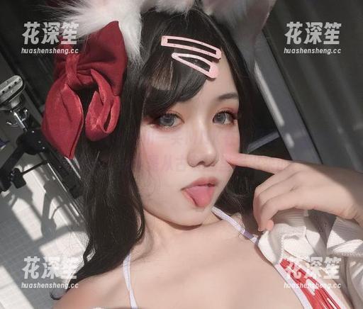 芊川一笑MNK 最新照片,瞧瞧芊川一笑MNK在这件吾妻旗袍里的样子,完全是从古装剧里走出来的!