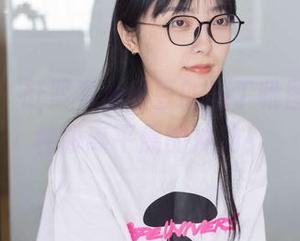 袜啵啵 - 赶紧看小甜豆的马丁靴图包，有种脱离平庸的冲动！