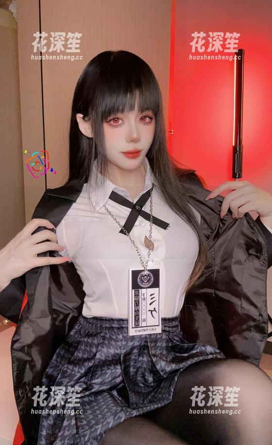 阿九从不咕咕(九言)的豹纹内衣值得放进你的收藏，下载这组写真，决定好好研究一番。