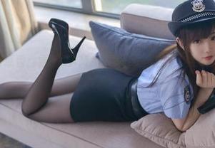格子裙、青草香：雪琪SAMA的夏日美图合集，给你一种轻松惬意！