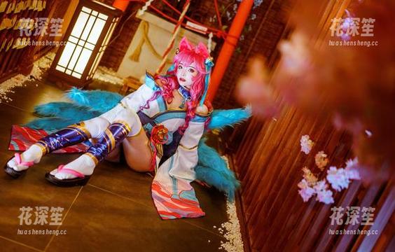 雯妹不讲道理 尝试不去关注雯妹不讲道理黑丝T-back的高清写真,但…好吧,我失败了。