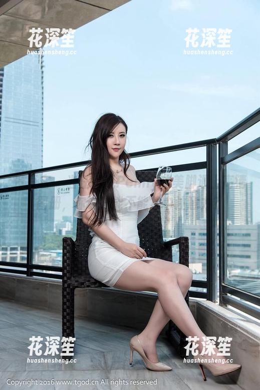 青豆客-汪佩妮Penny 青豆客 - 当汪佩妮Penny的美脚遇上高清图册,你说我能不能集中注意力?