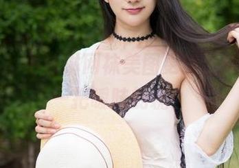 魅妍社 - 小沫琳网袜美图更新，给你撒上一把暧昧的糖！